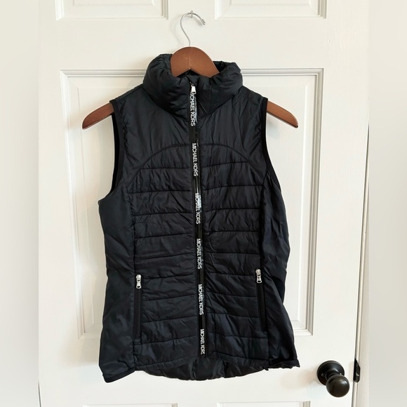 Michael kors black puffer vest size XS - Picture 1 of 4
